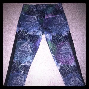 Onzie Capri Legging with Mesh Sides (S\M)